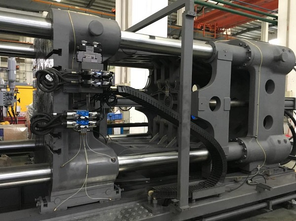 clamping unit of molding injection clamping unit of molding injection