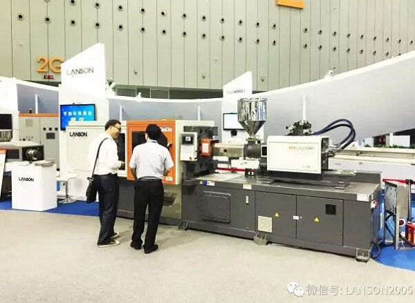 Lanson plastic machine in the exhibition Lanson plastic machine in the exhibition